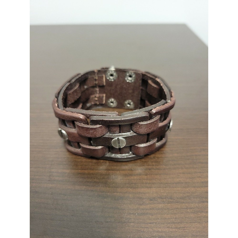 Sheng Tong Brown Leather & Gold-tone Screw Top Snap Bracelet